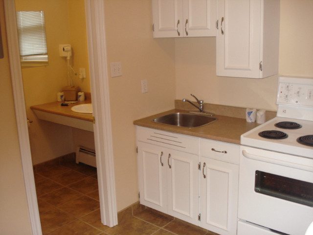 All Inclusive! Fully furnished, renovated bachelor apartment for in Long Term Rentals in Charlottetown - Image 4
