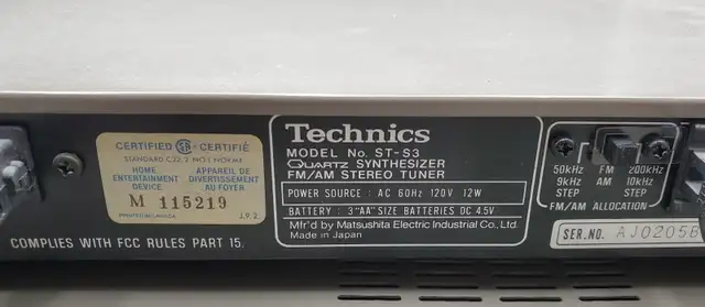 VINTAGE TECHNICS SYSTEM SU-V4 AMP & ST-S3 TUNER in Stereo Systems & Home Theatre in Markham / York Region - Image 8
