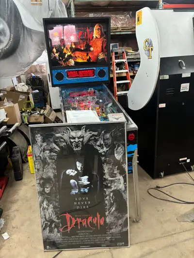Title says it all! Absolute cult classic and rare to see come up for sale! Bram Stoker’s Dracula pin...