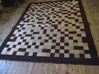 LARGE Beautiful Floor Mat with Modern Design!