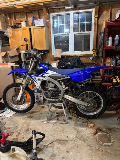 2014 Yamaha yz450f, bikes in great shape has 108.26 hours on it, bike has new Michellin starcross 5...