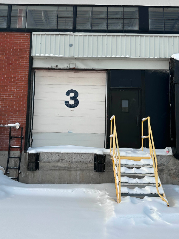 Entrepôt Warehouse sublease in Doval- 6400 Sq.f / 6400$/month dans Espaces commerciaux et bureaux à louer  à Ville de Montréal - Image 4