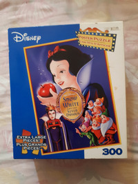 2008 Disney Snow White & the Seven Dwarfs 300 Piece Puzzle