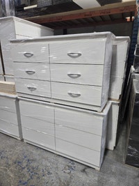Classic Wooden Dresser – Strong, Stylish & Long Lasting Mississauga / Peel Region Toronto (GTA) Preview