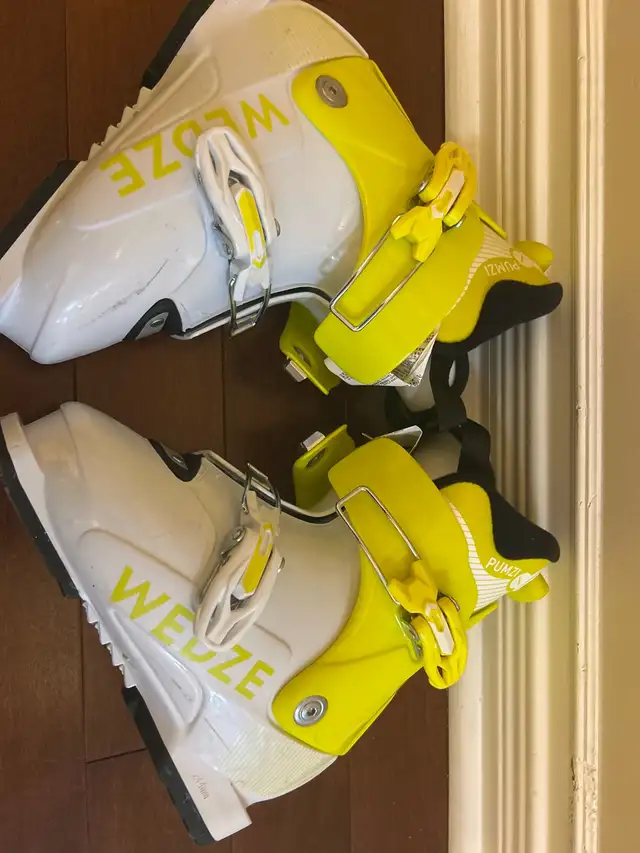 Wedze Ski Boots in Ski in Ottawa - Image 4