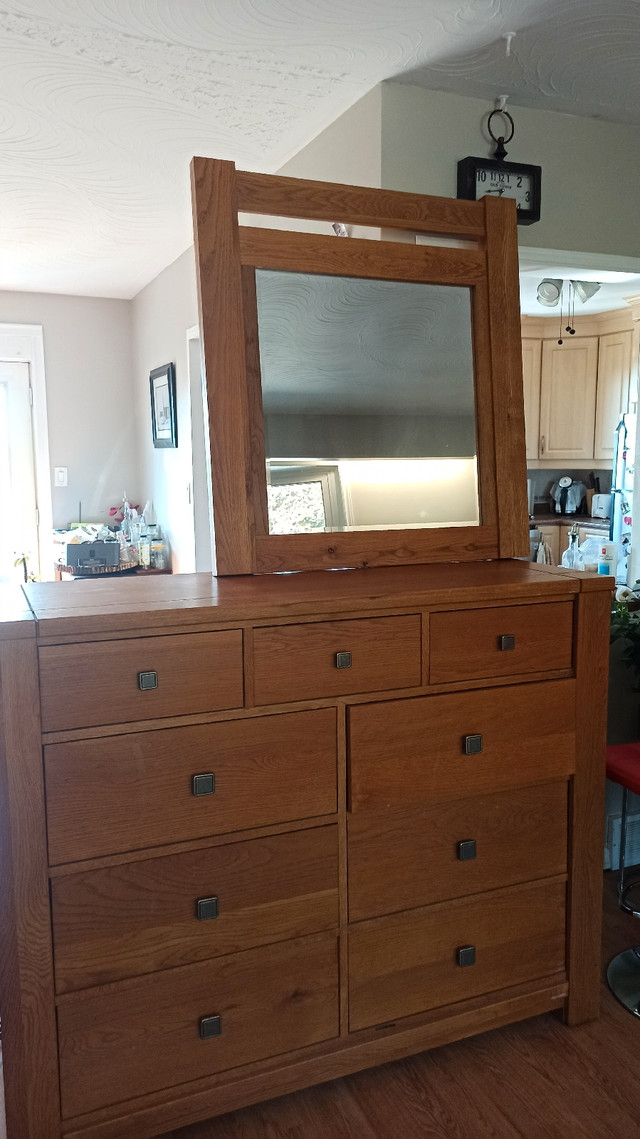Solid Oak Dresser & Matching Mirror in Dressers & Wardrobes in Oshawa / Durham Region