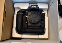 Near Mint Pro Nikon D2x DSLR body only 7.4k!!