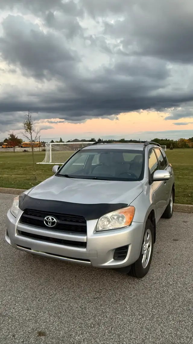 2012 Toyota RAV4 AWD 4 * 4  
