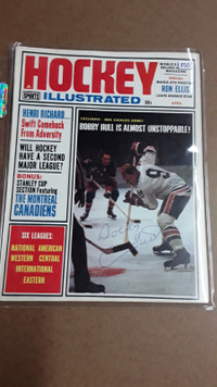 Bobby Hull NHL hockey signed vintage magazine