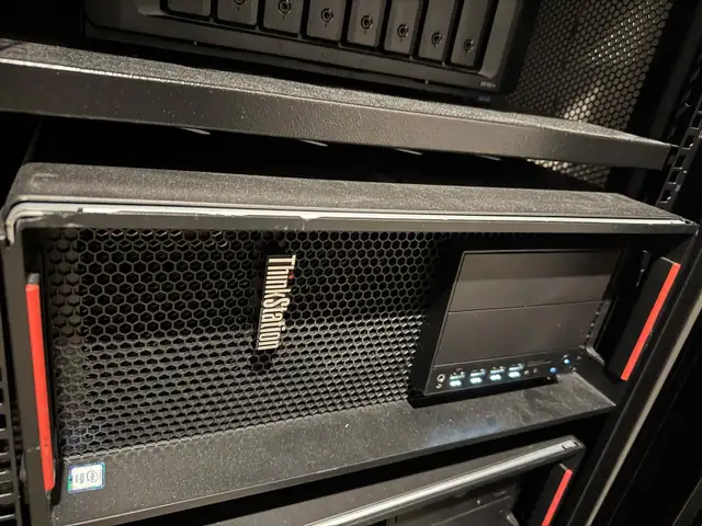 Lenovo P720 Workstations in Laptops in London - Image 4