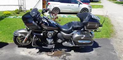 Selling my 2012 Vulcan Voyager. 77000 Km.Black with red trim.Extra Chrome on front fender, Trunk and...