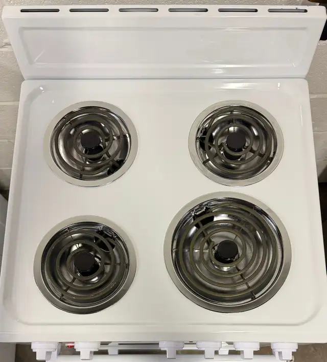 Apartment Size Electric Coils Stove “DANBY” 24 inch in Stoves, Ovens & Ranges in City of Toronto - Image 4