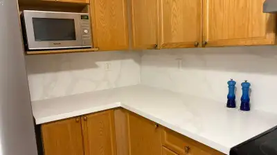 Quartz and Granite kitchen Countertops - Largest Manufacture in the GTA Top Fabricator of Quartz Cou...