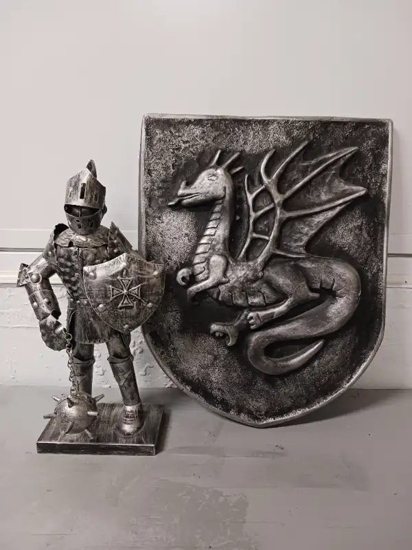 décorations médiévales in Home Décor & Accents in Edmundston - Image 2