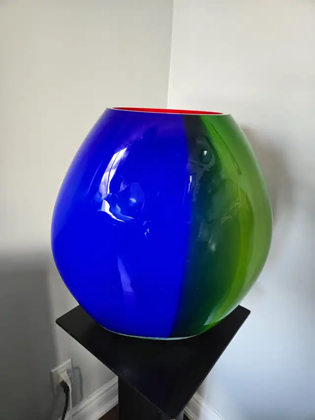 Glass Vase in Home Décor & Accents in Oakville / Halton Region - Image 2