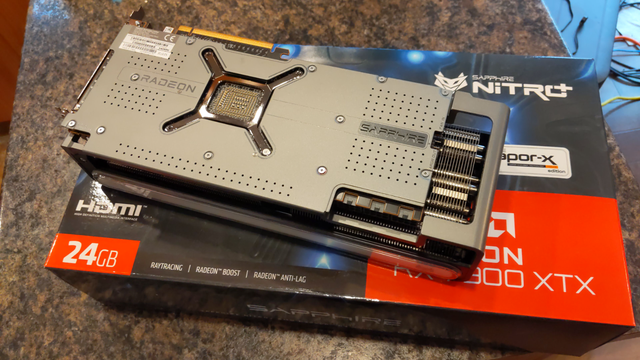 Sapphire AMD Radeon RX 7900 XTX 24GB in System Components in Québec City - Image 4
