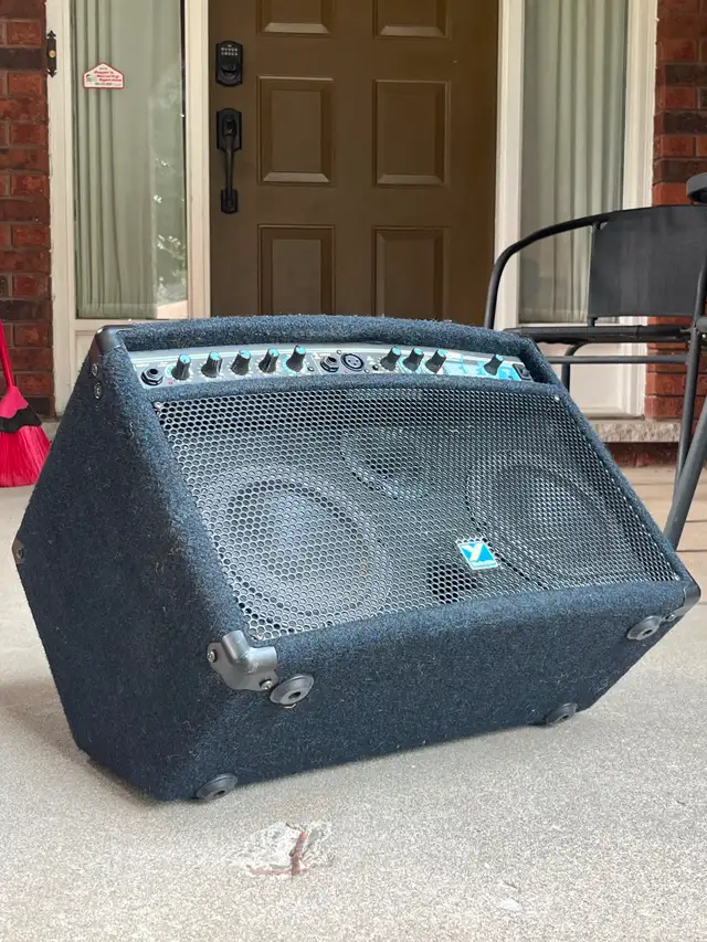 Yorkville AM100 Acoustic Guitar Amplifier