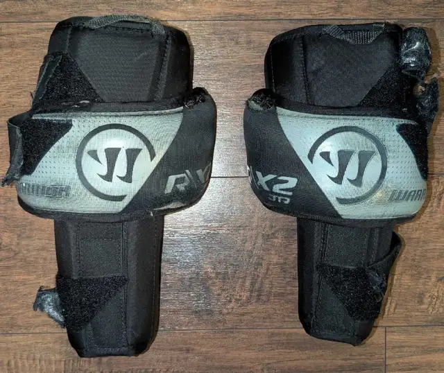 Goalie Equipment  in Hockey in Markham / York Region - Image 4
