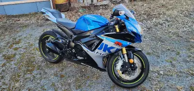 2022 GSXR-750 with around 13,000 km. May go up as i still ride and love this bike. Has a K&N high fl...