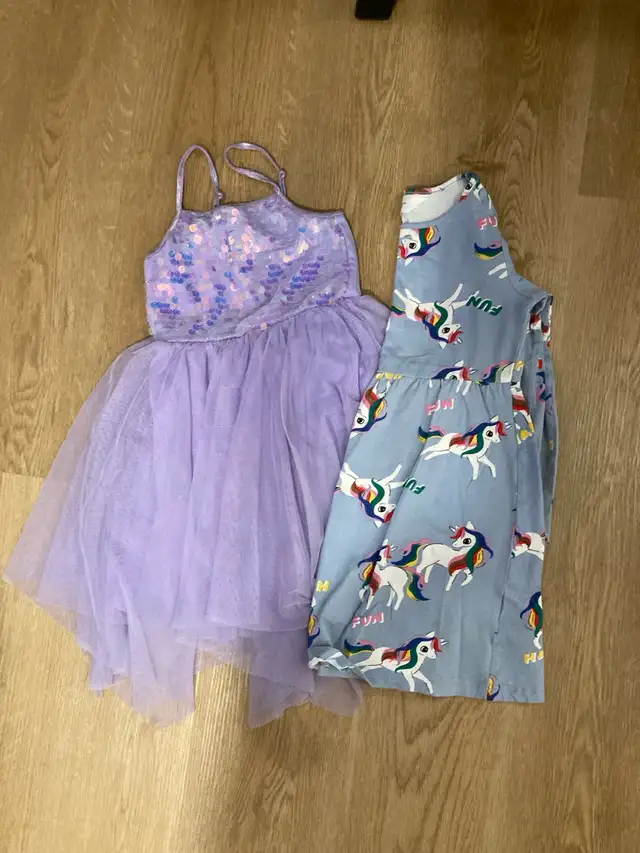 lot vêtements filles - 6 ans in Kids & Youth in City of Montréal - Image 6