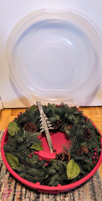 Sterlite Wreath Box with Christmas Wreath 