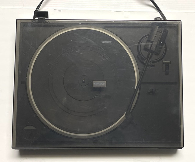 Vintage Kenwood KD-291R Belt Drive Auto Return Turntable in Stereo Systems & Home Theatre in Guelph - Image 3