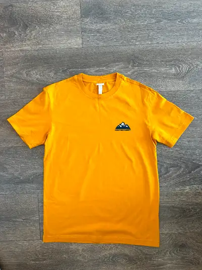 H&M Yellow Coast Line Summit T-Shirt Men Clothing Size XS, View more