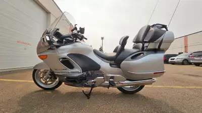 67,531 km (41,962 mi) – $6,825 -Tour in comfort and style on this well-equipped 1172cc inline-4 BMW...