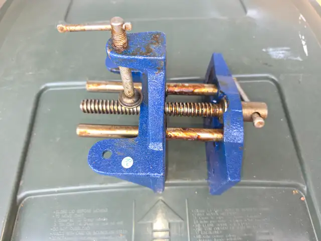Mastercraft Woodworking Vise, Wide Jaw, 6-in #057-9007-8 Blue in Hand Tools in Windsor Region - Image 5