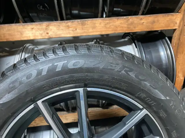 225/60R18 BMW X3 OEM USED RUNFLAT WINTER WHEELS 5x112 PIRELLI85% in Tires & Rims in City of Toronto - Image 4