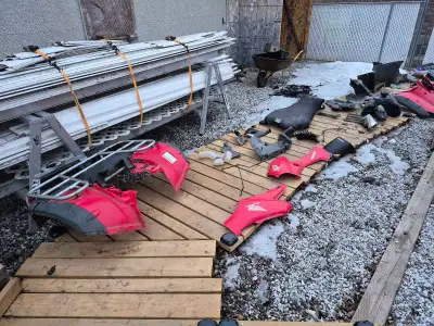 2005 Honda Rincon 650 Parts Miscellaneous parts for 2005 Rincon 650. Had engine failure (rod knock)...