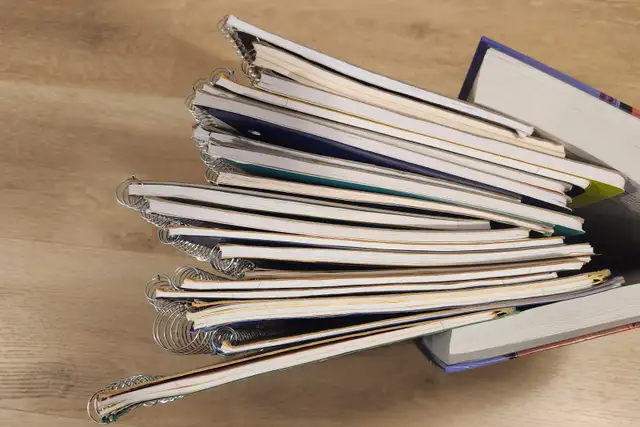 Notebooks & binders & clipboard in Other in Kitchener / Waterloo - Image 3