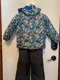 NEW PRICE-OshKosh Size 4T Snow Suit-Jacket and Pants - LIKE NEW!