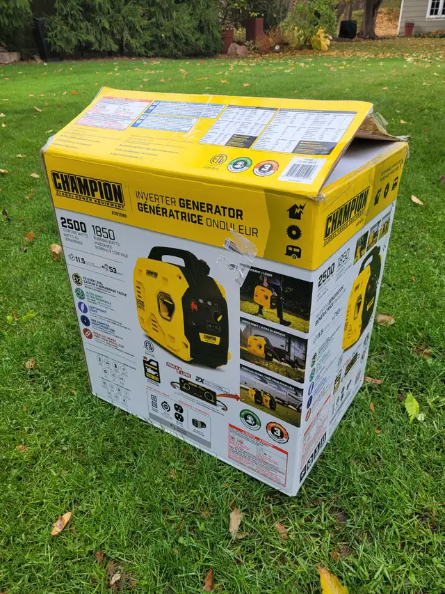 Champion Gas 2500 W Generator in Outdoor Tools & Storage in Hamilton - Image 2