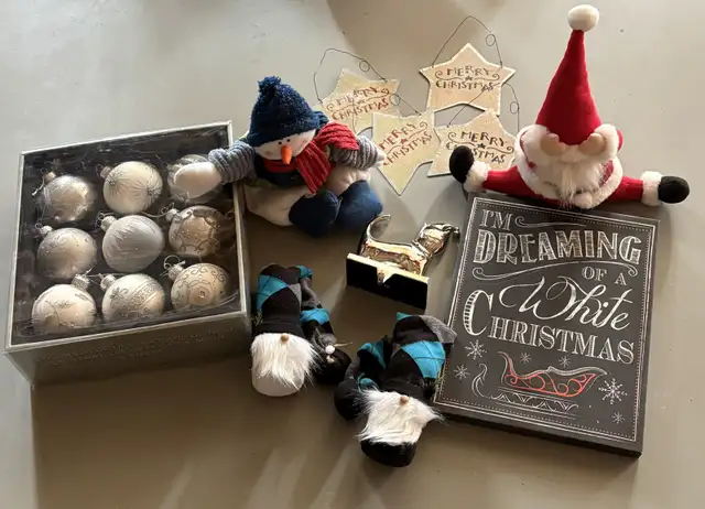 CHRISTMAS DECORUM64186404353410120