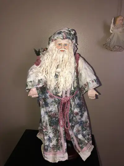 Vintage gorgeous Santa porcelain face and hands/ firm price, View more