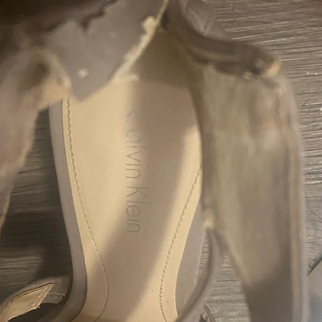 Calvin Klein leather shoes size 7 in Women's - Shoes in Burnaby/New Westminster - Image 4