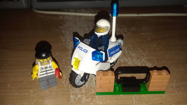 Lego CITY 60041 Crook Pursuit dans Jouets et jeux  à Longueuil/Rive Sud