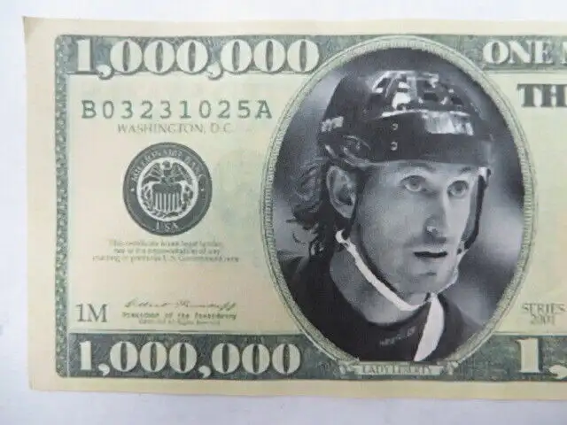WAYNE GRETZKY BILLET DE 1 MILLION DE DOLLARS RÉPLIQUE in Arts & Collectibles in Thetford Mines - Image 3
