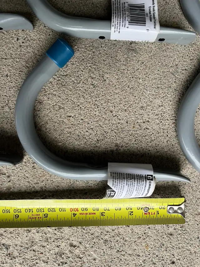 Crawford Utility Hook in Martinique in Canada - Image 4