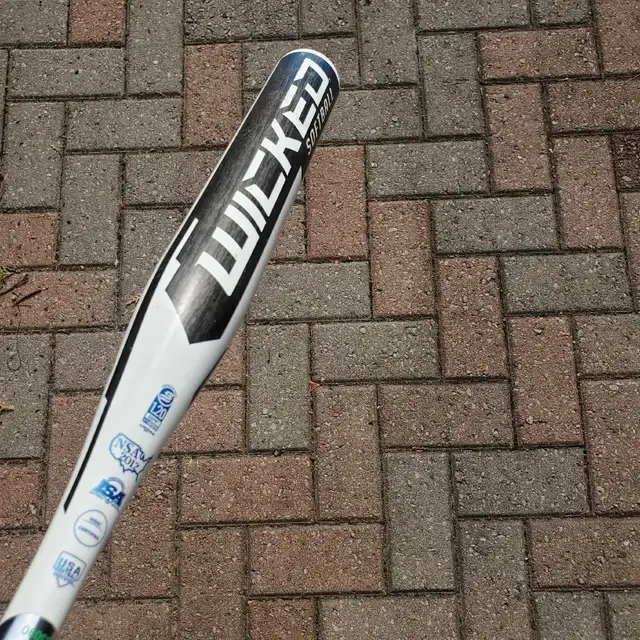 30"  19oz. RAWLINGS Wikcked Softball Baseball Bat in Baseball & Softball in Barrie - Image 3