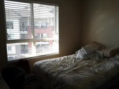 Looking for a roommate to share my 2 bedroom/2 bathroom condo with. Rent $750 per month. $375 damage...