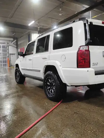 Nice first vehicle or family suv Runs and drives Great Limited brown interior Fully loaded Heated le...
