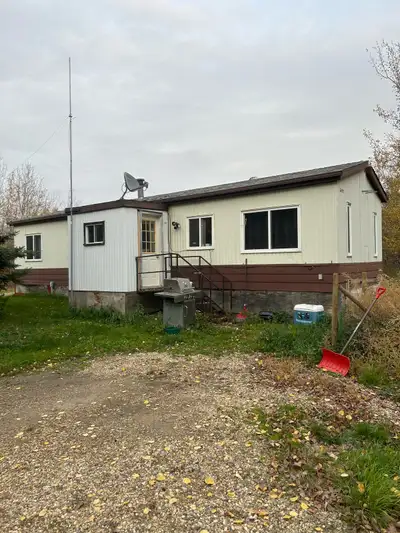 14x56 mobile home to be moved. 2 bedrooms, 1 bathroom. Appliances are included. Fully renovated top...