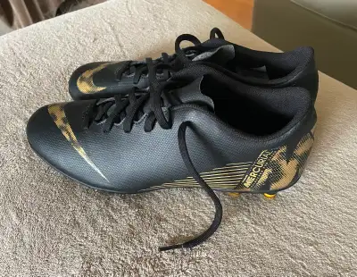 NIKE Mercurial Cleats Size 8, View more