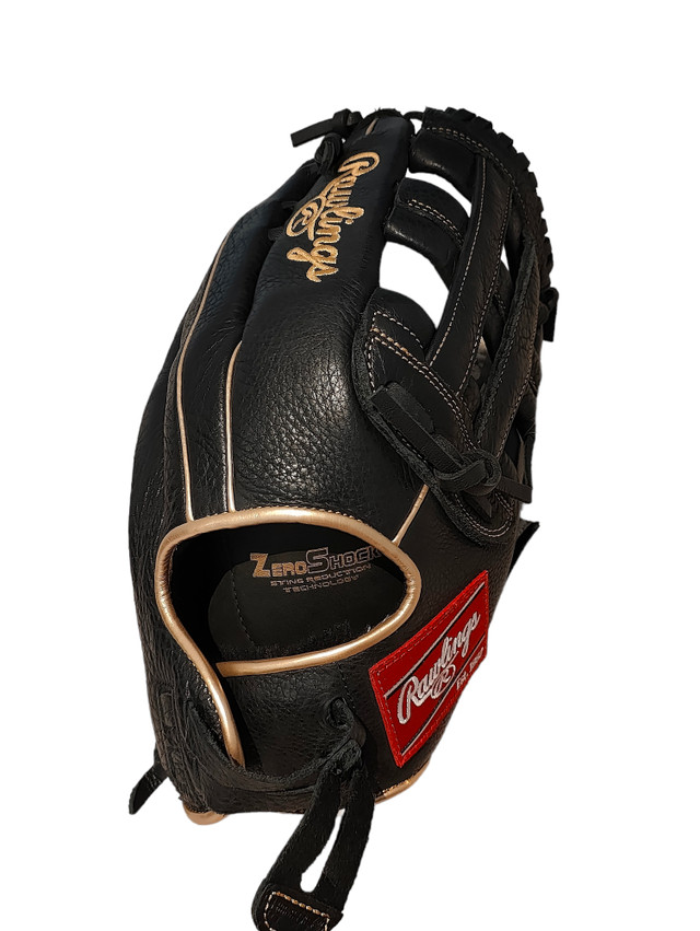 Rawlings Gamer Series gmr130b  13" Softball Glove RHT in Baseball & Softball in Calgary