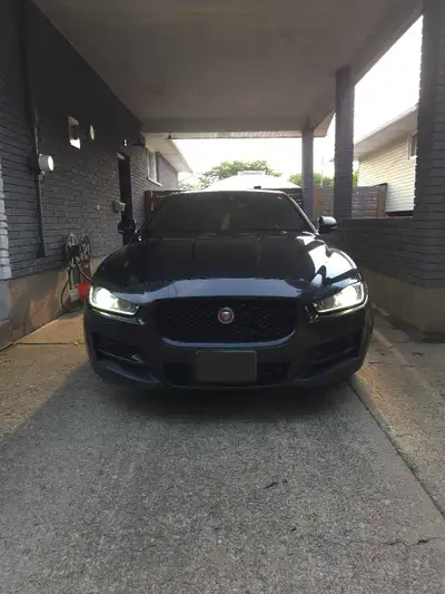 Selling a 2017 Jaguar XE R-Sport 20d AWD. I am the second owner and purchased the car at 95,000 km....