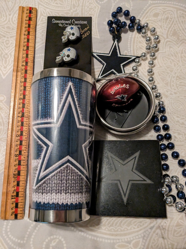 Dallas Cowboy logo items in Arts & Collectibles in Burnaby/New Westminster