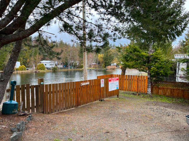 F19 - Spider lake Springs Resort in Land for Sale in Parksville / Qualicum Beach - Image 3