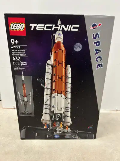 LEGO Technic NASA Artemis Space Launch System Rocket ( 42221 ), View more